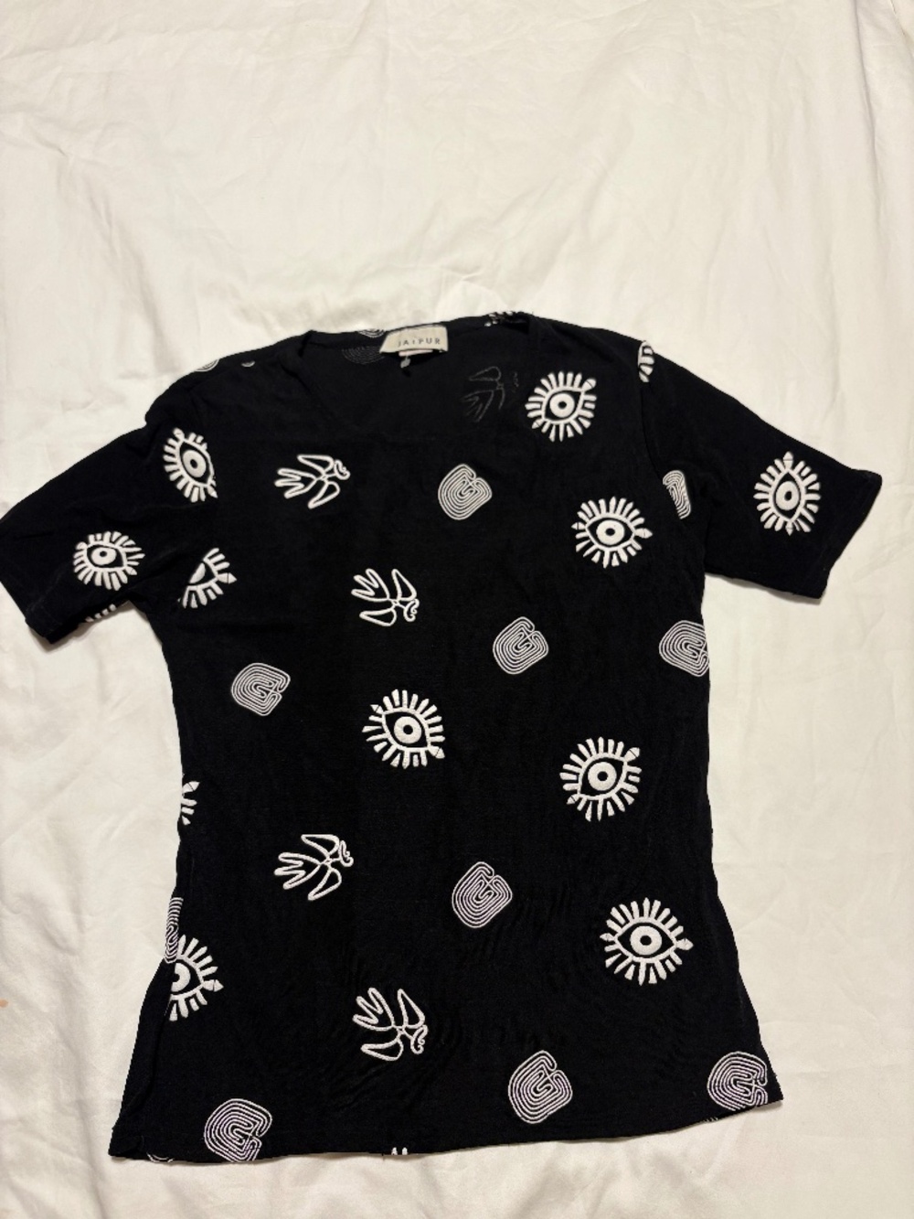 Vintage 1999 Jaipur Slinky Graphic Tee Black White Evil Eye Print Small NWOT